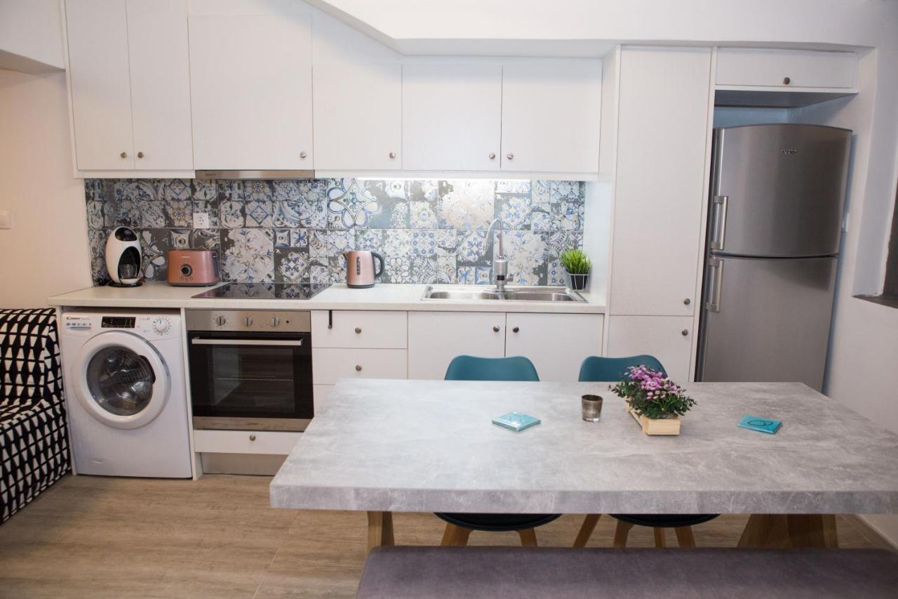 Stylish, Comfortable, Basement Loft-Like Apartment With Amenities Афины Экстерьер фото